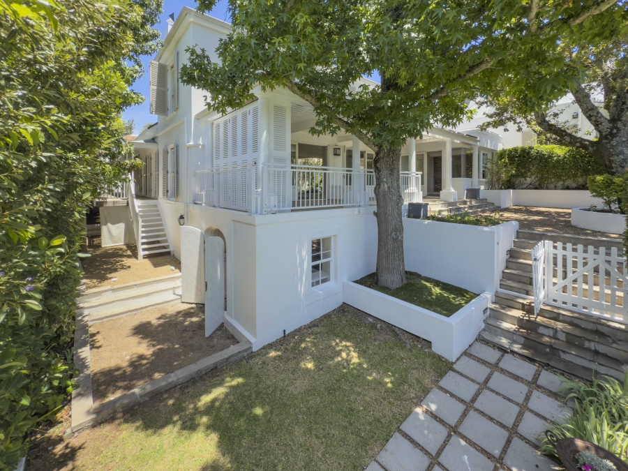 5 Bedroom Property for Sale in Kenilworth Upper Western Cape